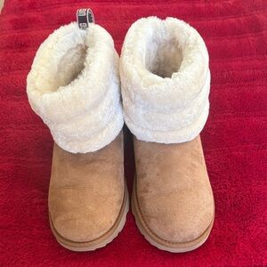 UGG Tan and Cream Winter Boots!